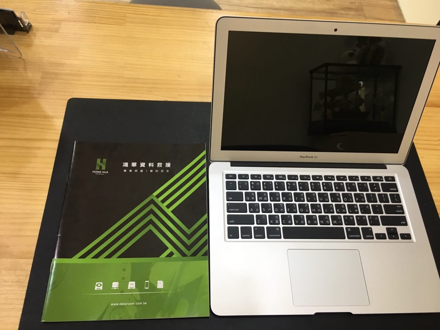 Macbook AIR (2015 A1465 MJVM2 )筆電維修 SSD硬碟資料救援
